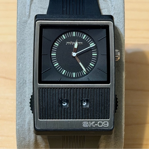 Nixon The Score SK-09 